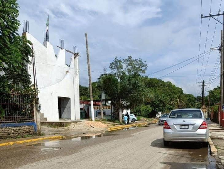 Trabajador sufre caída de iglesia en construcción en Moloacán