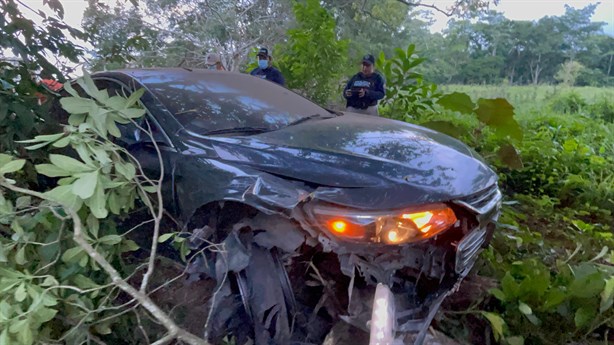 Tras persecución asesinan a conocidos jóvenes en Oluta; uno era abogado