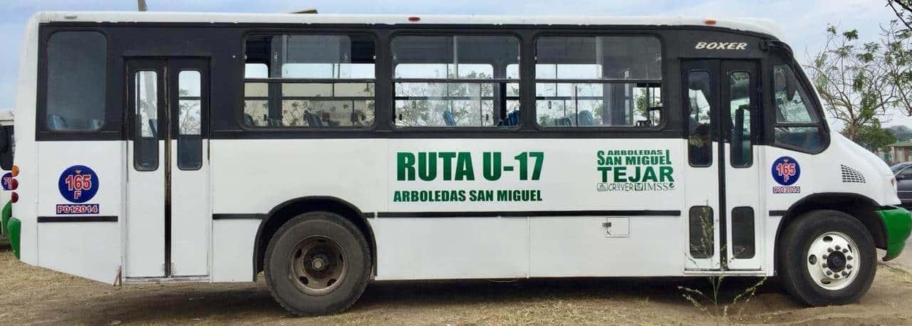 Exigen nueva ruta de camiones en Medellín de Bravo