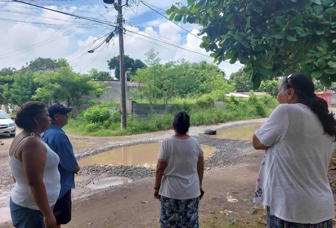 Vecinos de la colonia Dos Caminos acusan que no tienen luz desde hace tres días