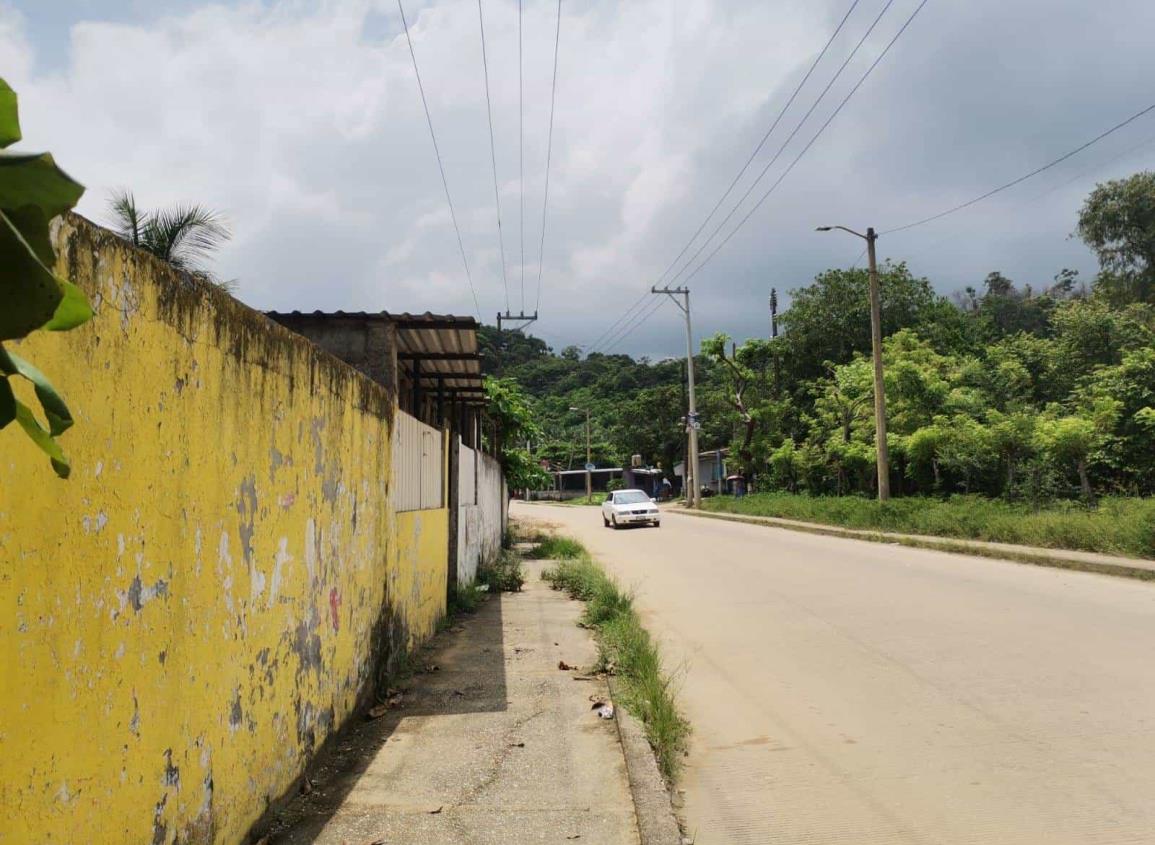 Piden la instalación de reductores de velocidad en tramo carretero Nanchital-Moloacan