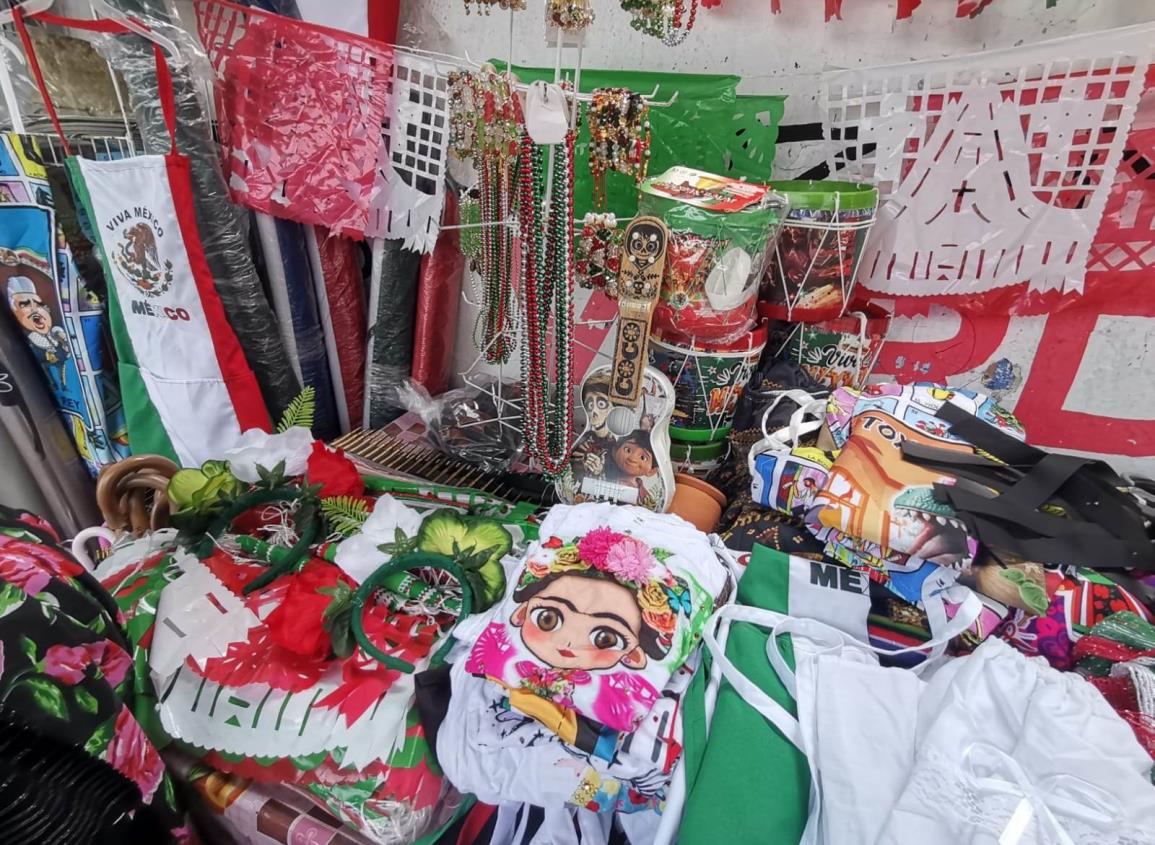 Comienza venta de artículos para fiestas patrias en Nanchital