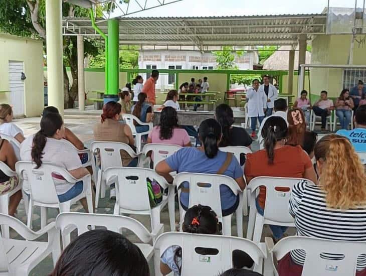 Estudiantes de primaria en Moloacán, seleccionados en concurso Dibujando Sonrisas