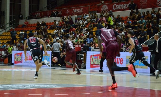 Se quedan Halcones Rojos con serie completa