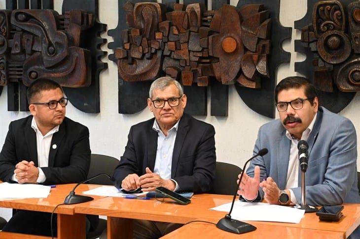 UV asigna plazas laborales conforme a la normatividad universitaria