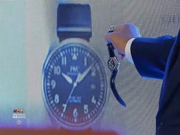 ¿Cuánto cuesta el reloj de AMLO que causó polémica y con cuál se le comparaba?