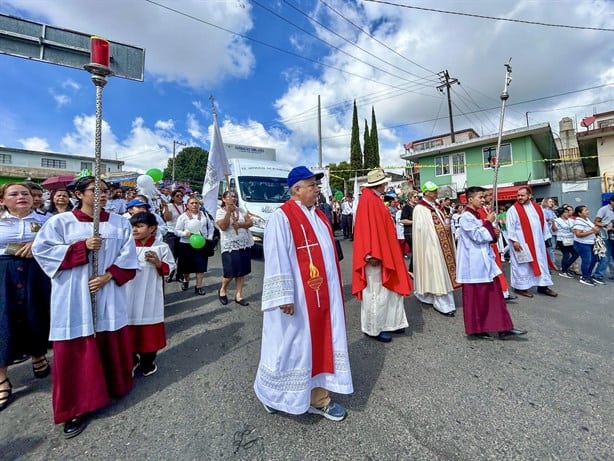 Desbordan su fe por reliquias de San Judas Tadeo en Xalapa