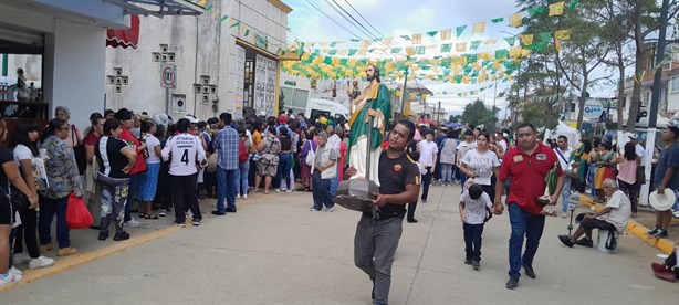 Desbordan su fe por reliquias de San Judas Tadeo en Xalapa