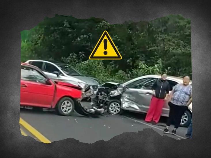 ¡Cuidado! Choque múltiple en la curva de Piletas, en la carretera Xalapa-Perote