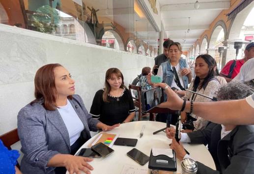 El PAN necesita cambio o morirá, dice Adriana Dávila en Veracruz