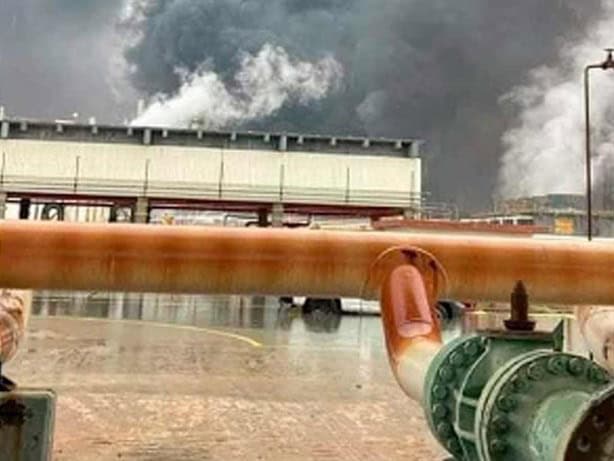 Incendio en refinería de Salina Cruz provoca nube de humo y evacuación de personal (+Video)