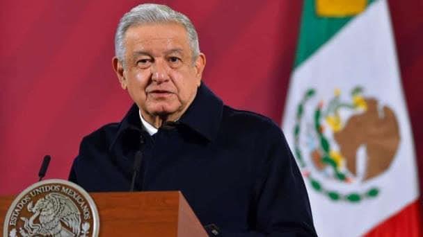 TREN PARLAMENTARIO: AMLO: ‘Ningún, juez, magistrado o ministro ha caído en la cárcel en 30 años’