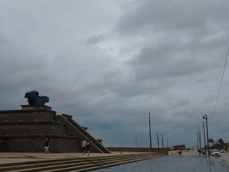 Posible formación de depresión tropical en el Golfo de México ¿Continuarán las lluvias en Coatzacoalcos?