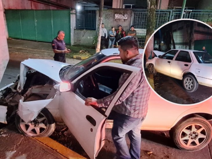 Conductor ebrio choca su auto contra la base del puente Herberto Castillo de la avenida Lázaro Cárdenas