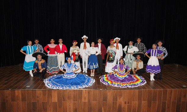 Compañía de Danza Folklórica Cristóbal Colón invita a función de Colores de México