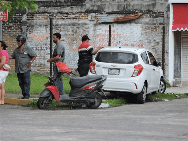 Accidente en Tierra Blanca deja dos mujeres lesionadas tras choque en motocicleta