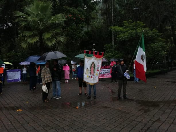 Desafían la lluvia en Orizaba para exigir voto contra reforma judicial