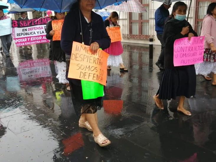 Desafían la lluvia en Orizaba para exigir voto contra reforma judicial