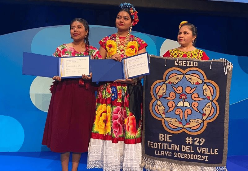 Jóvenes oaxaqueñas ganan el Premio Mundial del Agua con un innovador filtro casero