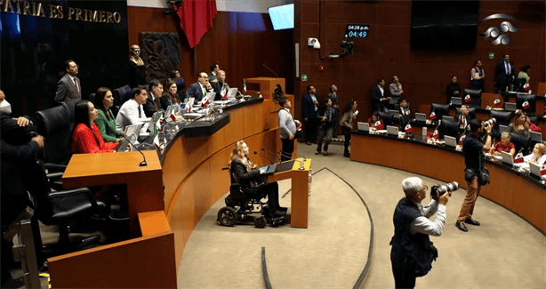 Irrumpen en Senado previa votación de Reforma Judicial; Convocan a receso indefinido