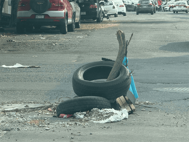 Vecinos denuncian boquete en calle Victoria de Veracruz: exigen reparación urgente