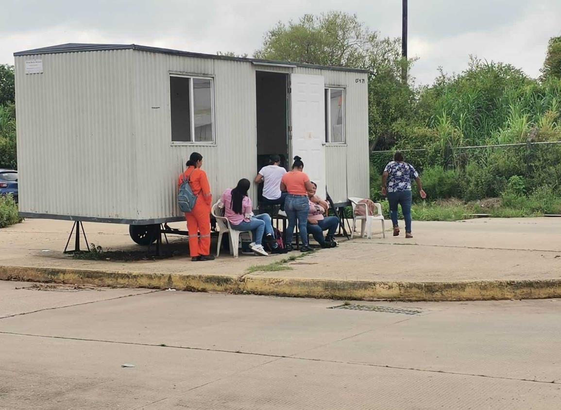 Mujeres enfrentan acoso laboral y sexual en el sector industrial de Coatzacoalcos