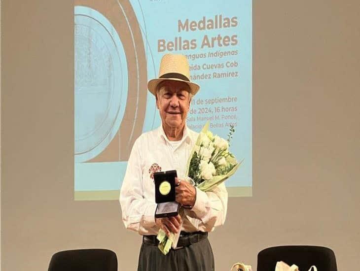 Juan Hernández Ramírez recibe Medalla Bellas Artes de Literatura en Lenguas Indígenas