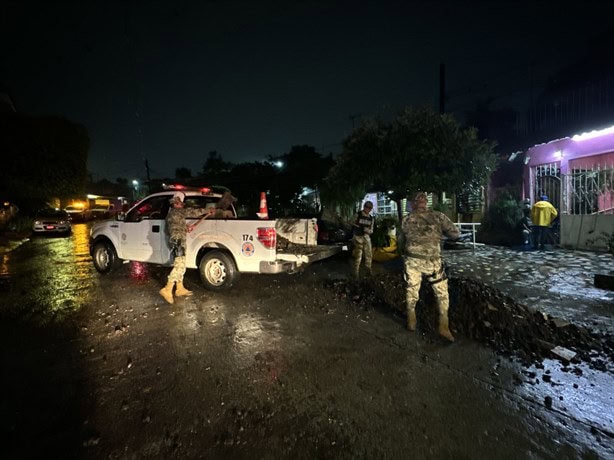 Torrencial lluvia arrastra a estudiante en Orizaba e inunda 10 viviendas en Córdoba (+Video)