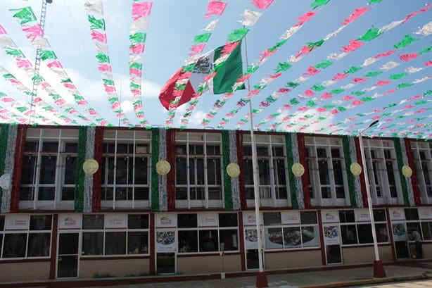 Así luce el centro de Jaltipan para las fiestas patrias