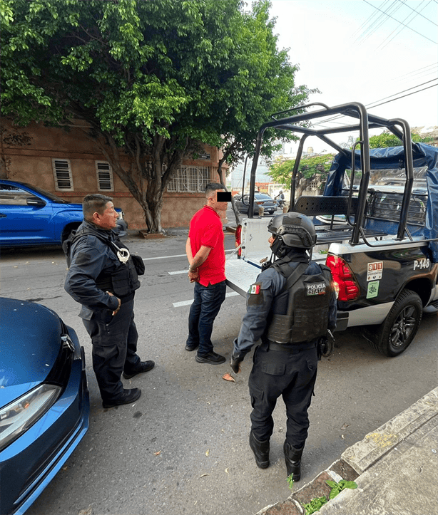 Supuesto marino golpea a conductor en estado de ebriedad y lo deja gravemente herido