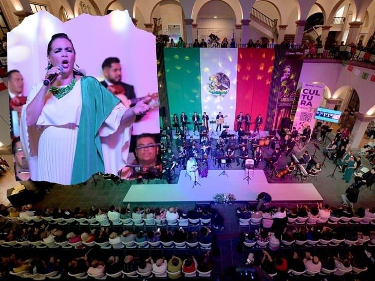 Con concierto en Xalapa, Doris celebra 47 años de ser La reina del Bolero