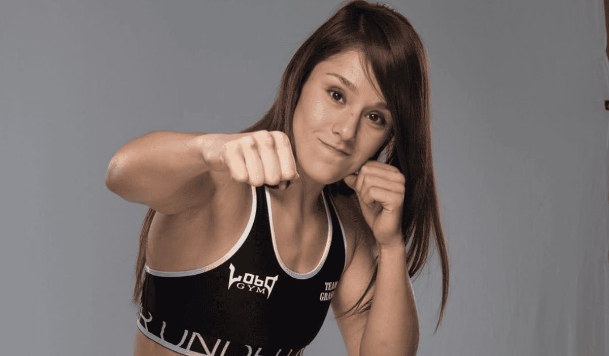 ¿Quién es Alexa Grasso y por qué ha ganado popularidad en México?