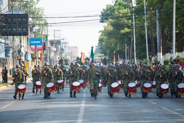 Desfilarán alrededor de 2 mil personas en Poza Rica