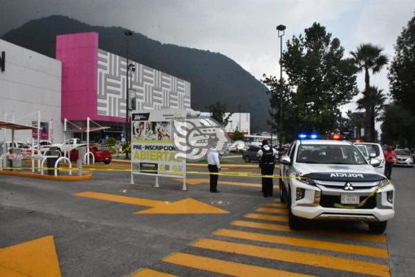 Asaltan a balazos a un hombre en Plaza Valle de Orizaba, se encuentra delicado