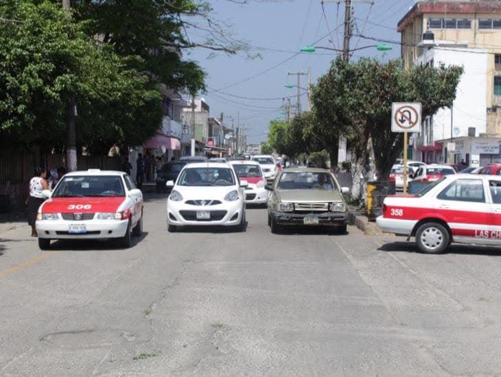 Retirarán vehículos de esta calle de Las Choapas durante la madrugada del 16 de septiembre