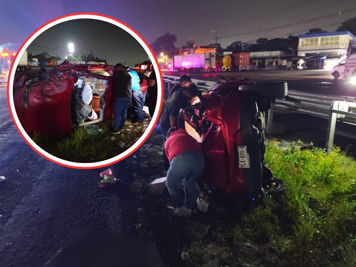 Se registra volcadura de un auto en la autopista Puebla-Veracruz: hay 3 lesionados