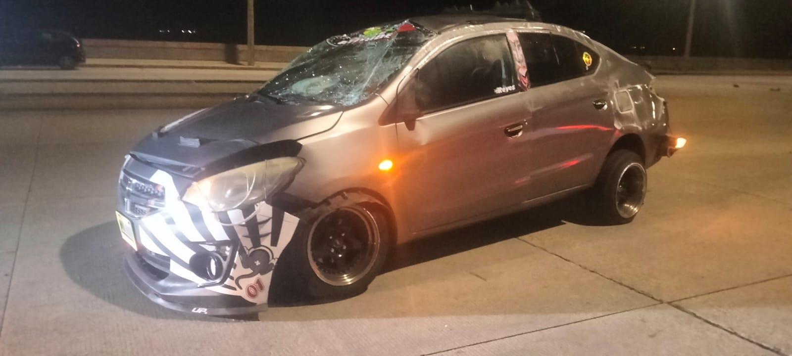 Fuerte choque en el Malecón; conductor intenta darse a la fuga y lo alcanzan