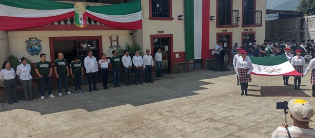 Bandera Siera realiza su recorrido por municipios veracruzanos