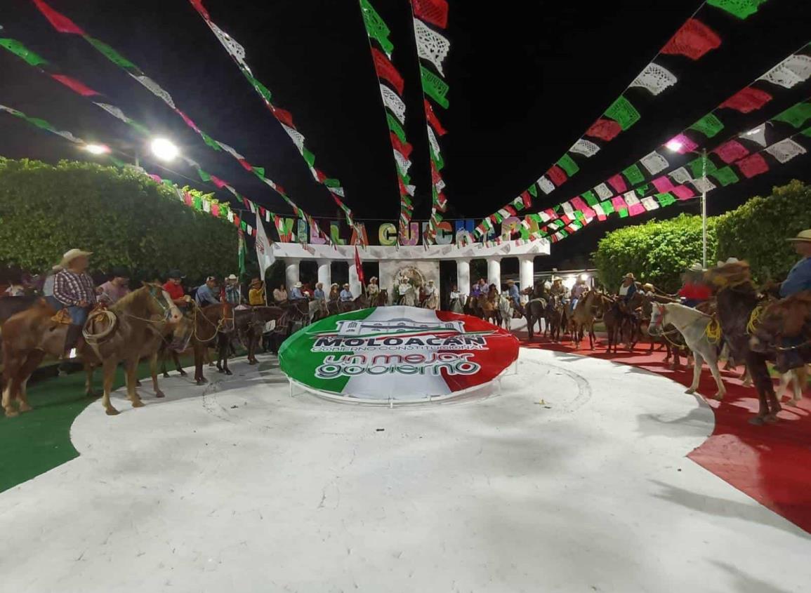 Con jaripeo, cabalgata y pirotecnia iniciaron los festejos patrios en Villa Cuichapa l VIDEO