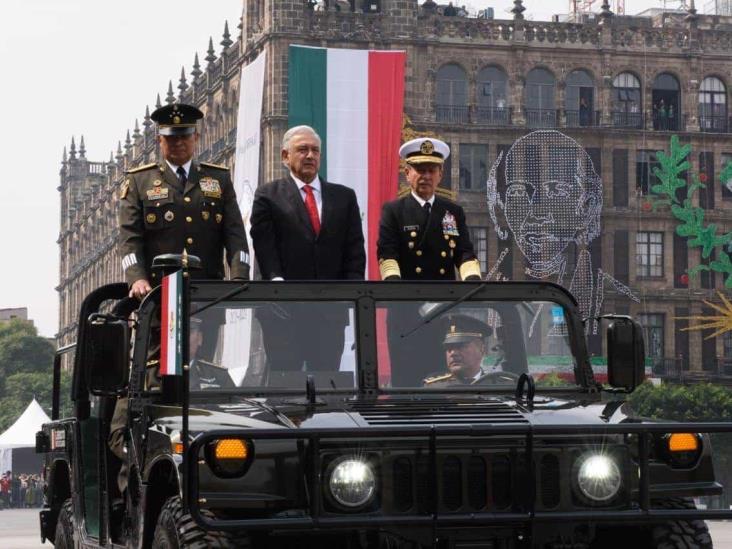 Encabeza AMLO su último desfile como presidente de México (+Video)