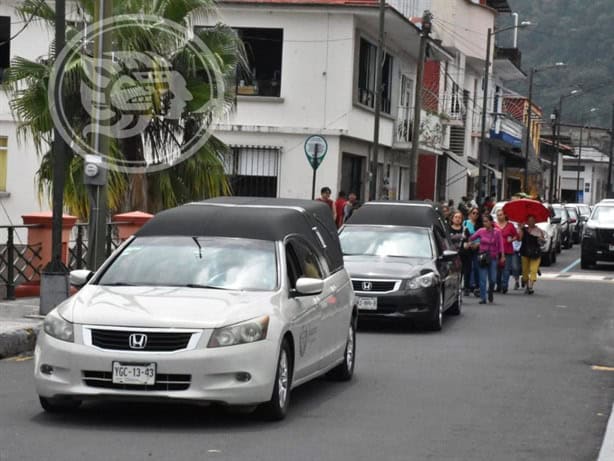 Dan último adiós a matrimonio víctima de parricidio en Orizaba