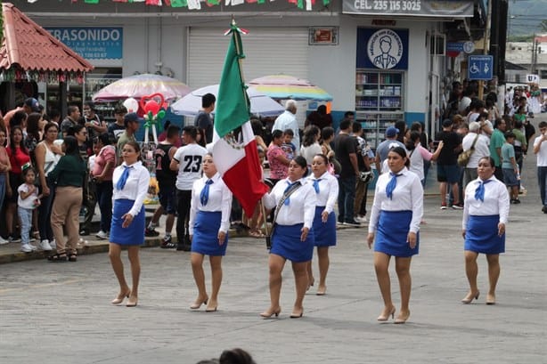 En Misantla, desfile por el 214 aniversario del inicio de la lucha de Independencia