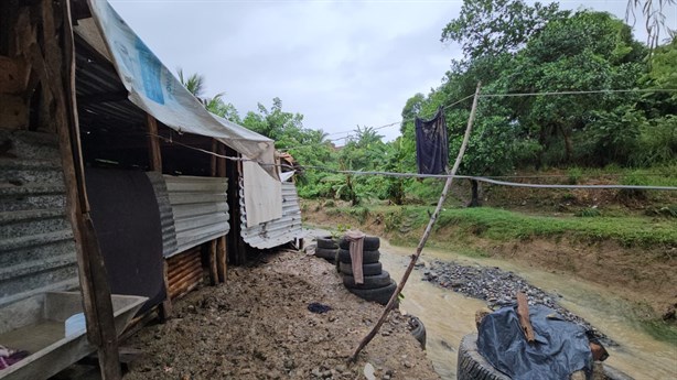 Crecida de arroyo deja varias afectaciones en colonia Reyes Heroles de Poza Rica (+Video)