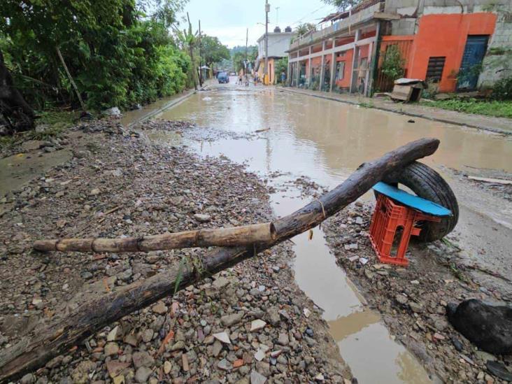 Crecida de arroyo deja varias afectaciones en colonia Reyes Heroles de Poza Rica (+Video)