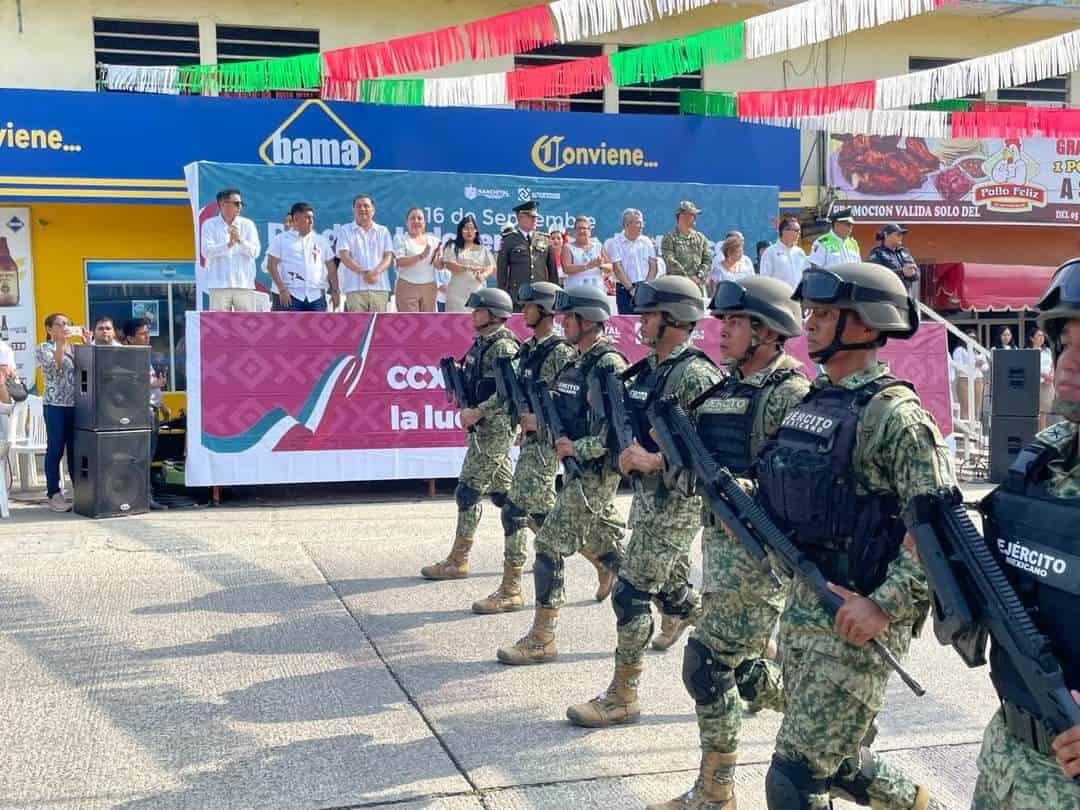 Poca participación de alumnos en el desfile del 16 de septiembre