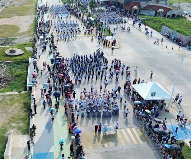 Desfile del 16 de Septiembre: con Fuerzas Armadas y binomios caninos, así se lleva a cabo en Coatzacoalcos | VIDEO