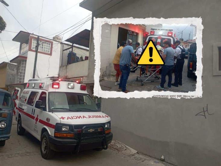 En Orizaba, trabajador cae del techo de una vivienda