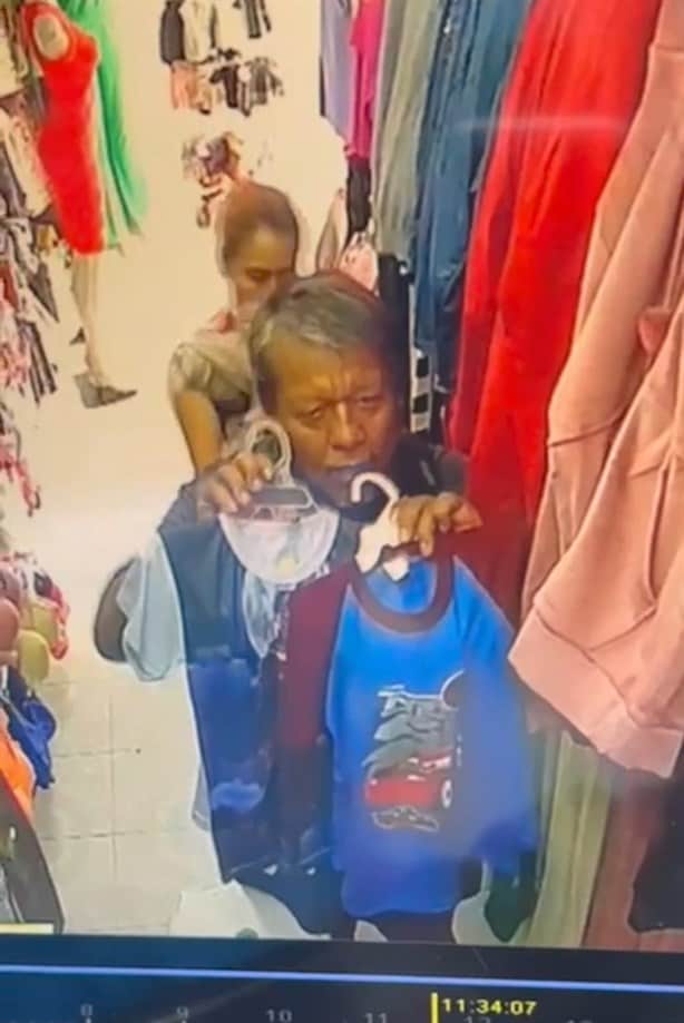 ¡Atento! Queman en redes a pareja de farderos robando en tienda de Xalapa