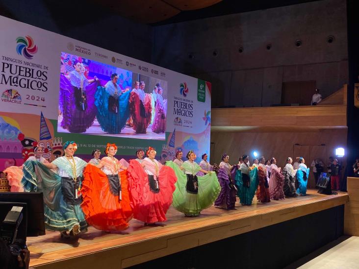 Disfrutan cóctel por la 6ª edición del Tianguis Nacional de Pueblos Mágicos