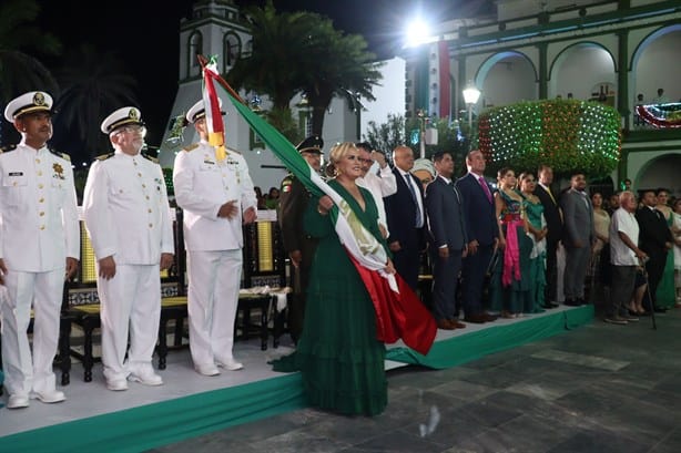 Alcaldesa Lizzette Álvarez Vera conmemora el Grito de Independencia en Alvarado